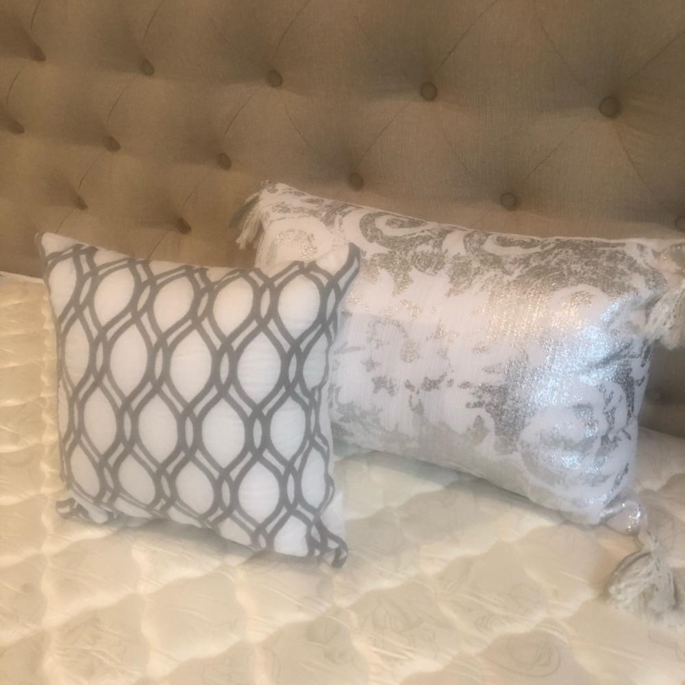 Decorative pillows